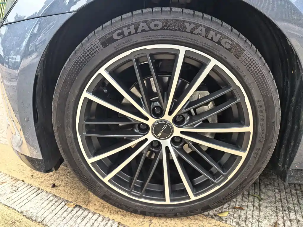BYD Seal — фото 11