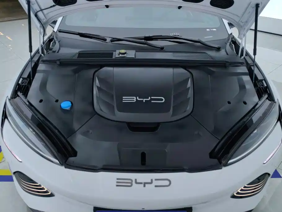 BYD Seal — фото 10