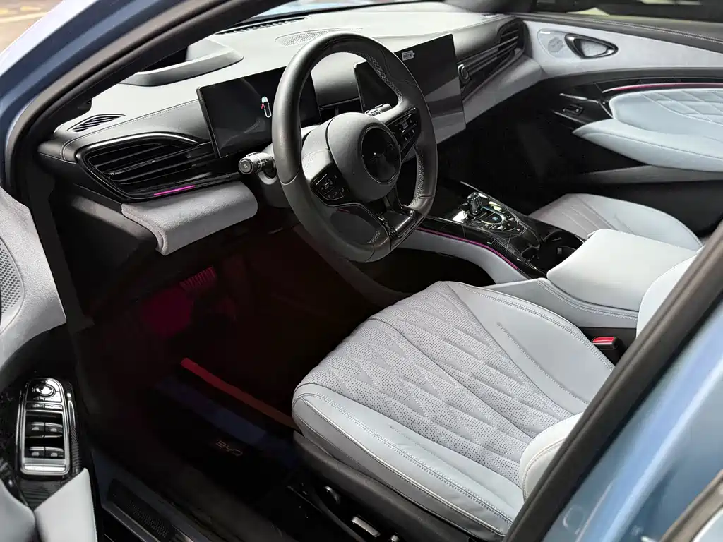 BYD Seal — фото 4