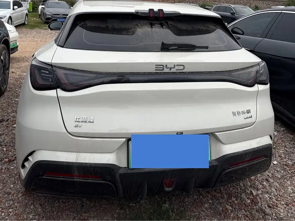 BYD Seal 06GT — фото 8
