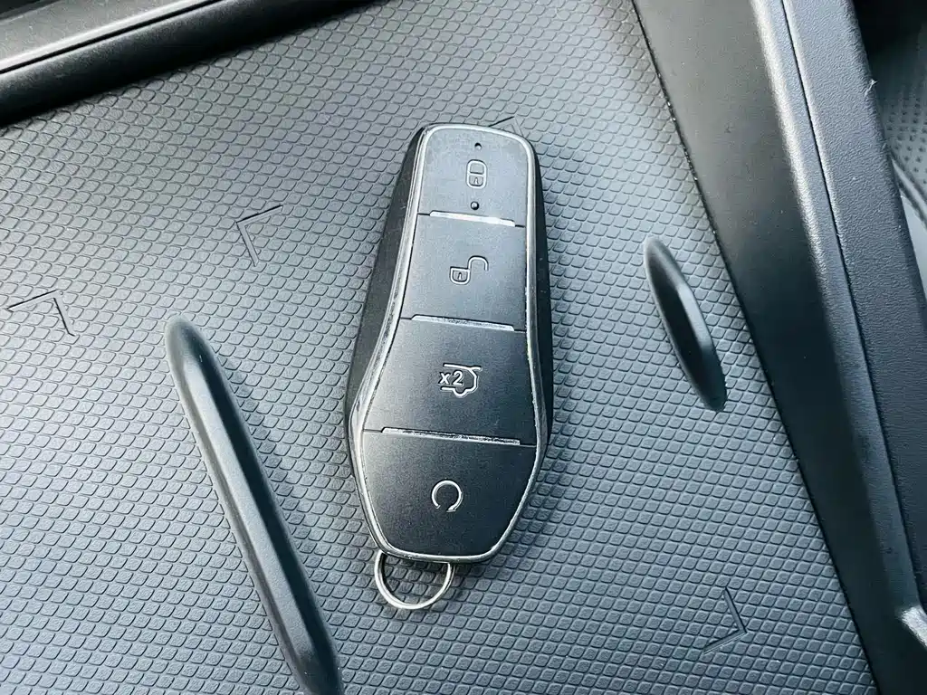 BYD Qin L — фото 31