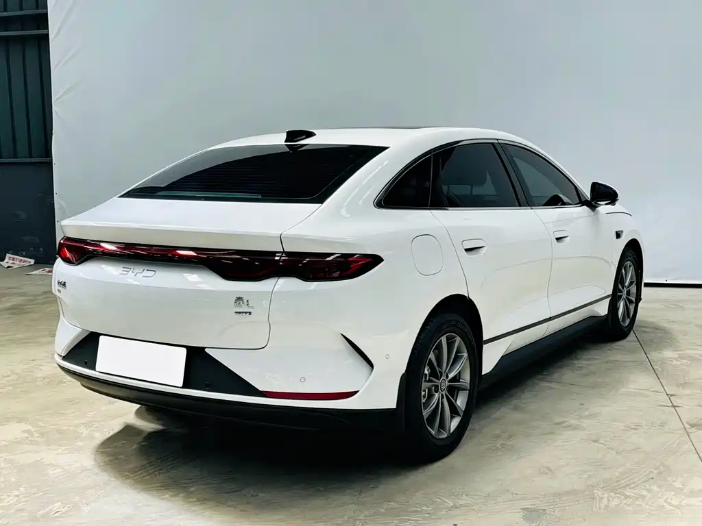 BYD Qin L — фото 6