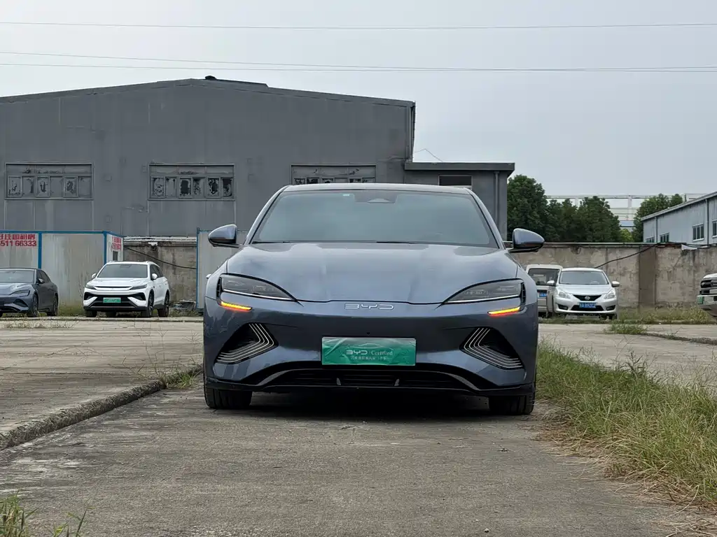BYD Seal — фото 2