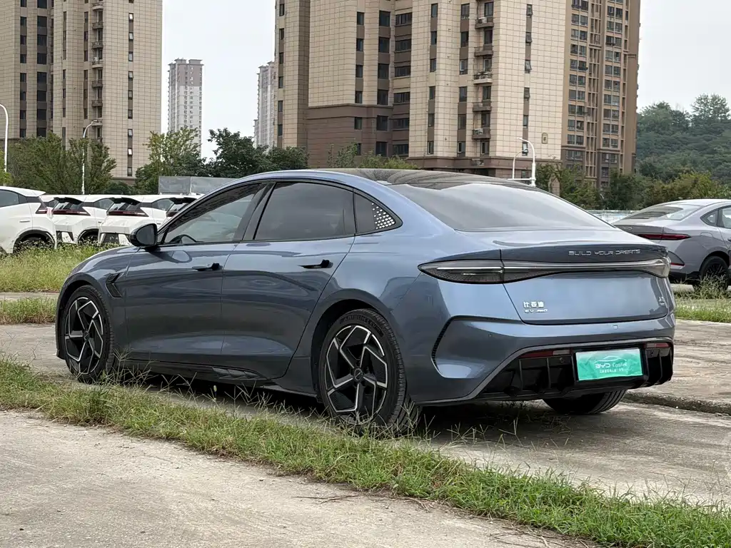 BYD Seal — фото 4