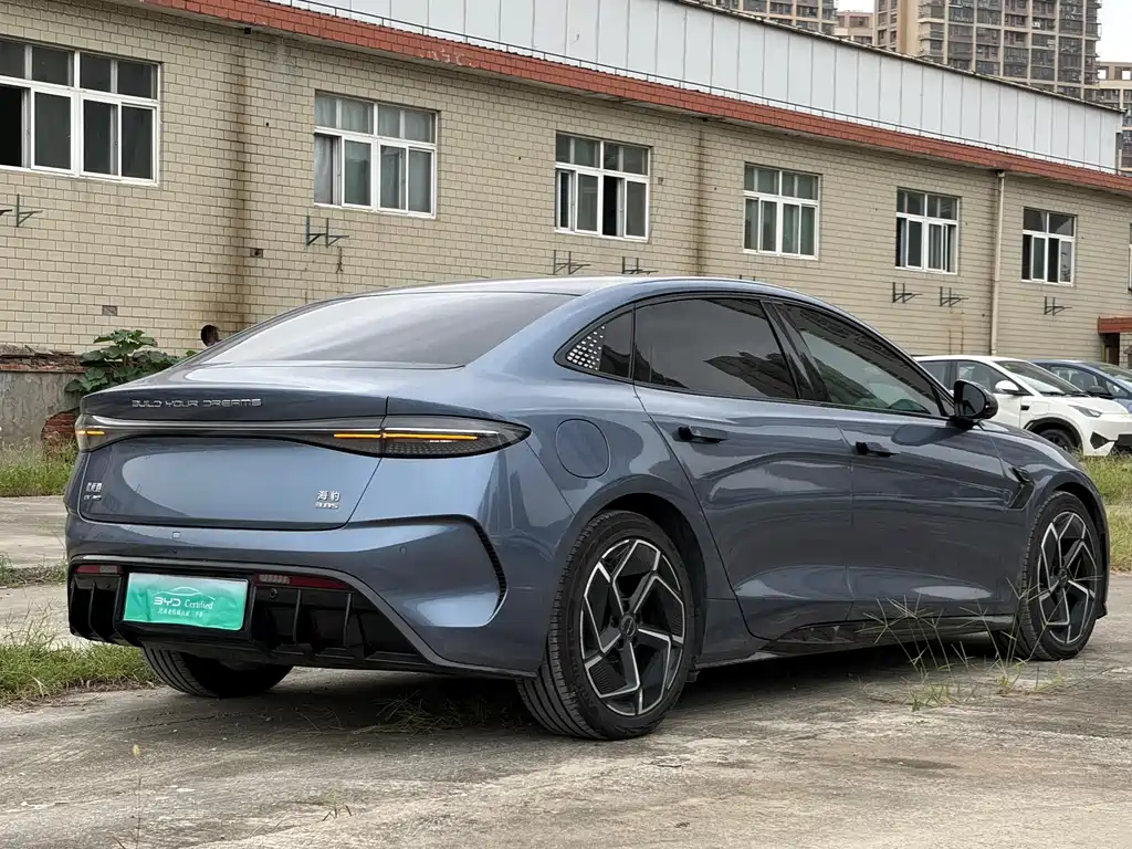 BYD Seal — фото 6