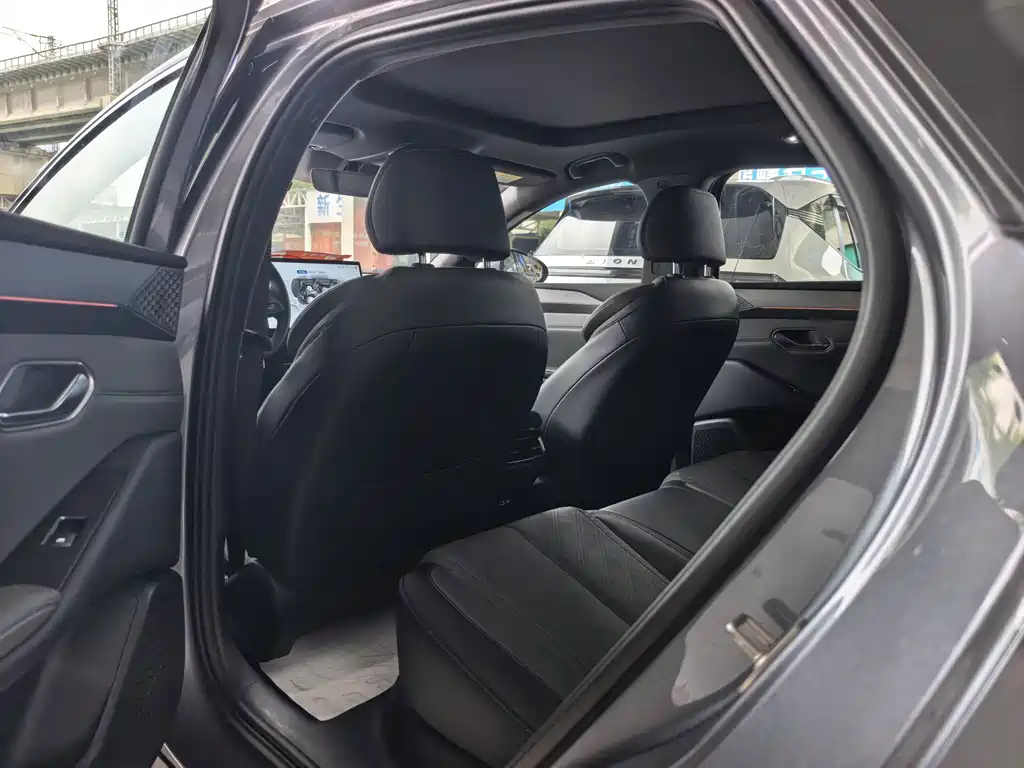 BYD Qin L — фото 14