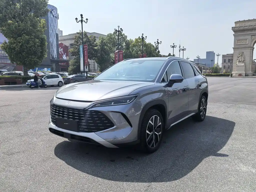 BYD L DM-i — фото 2