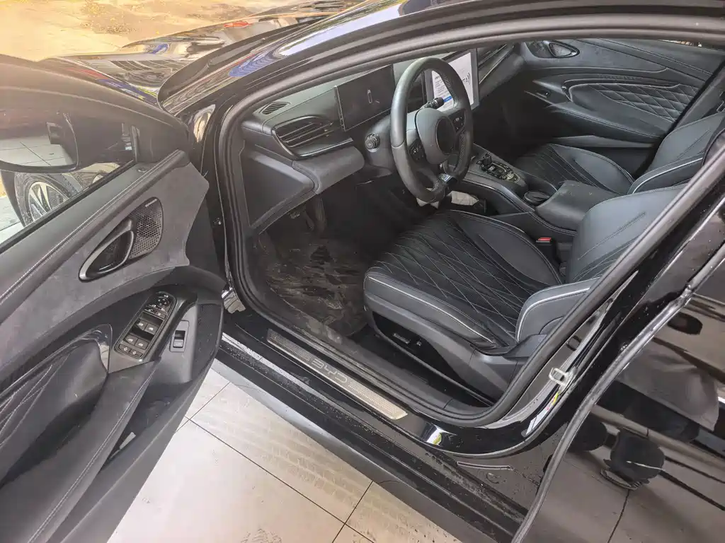 BYD Seal — фото 4