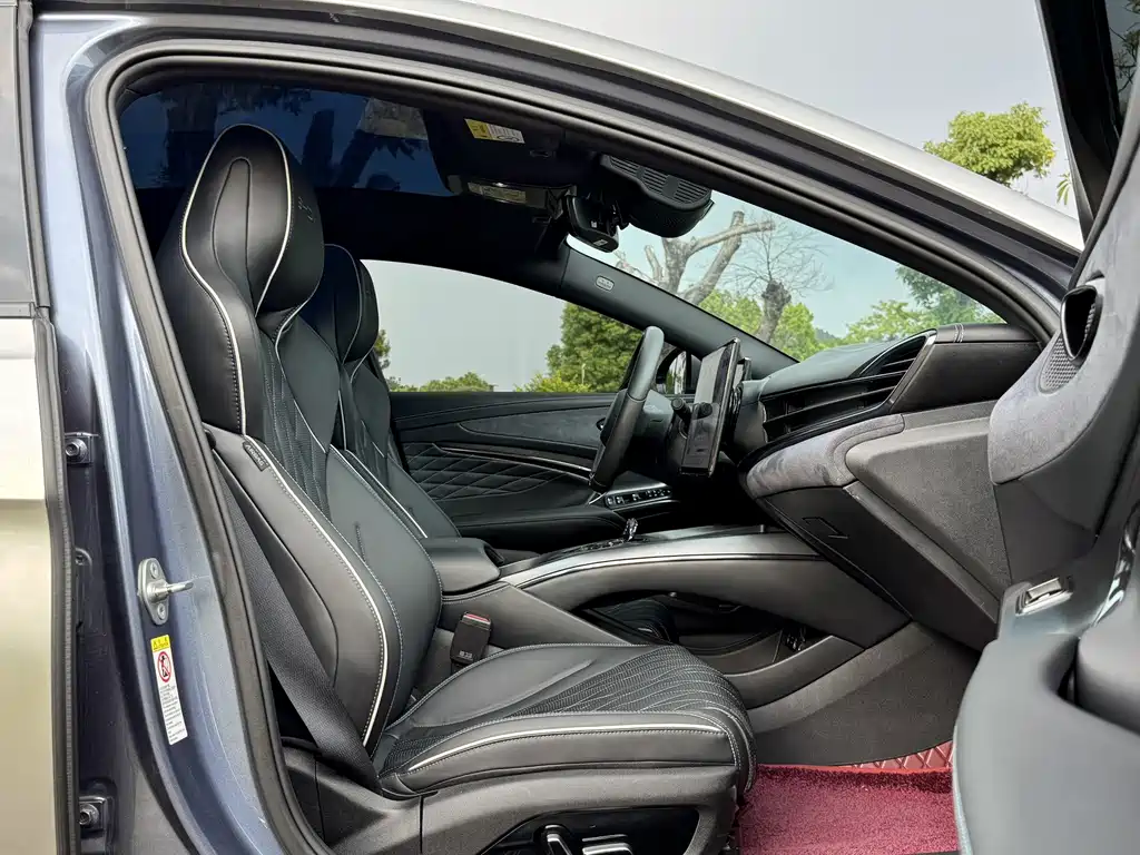 BYD Seal — фото 11