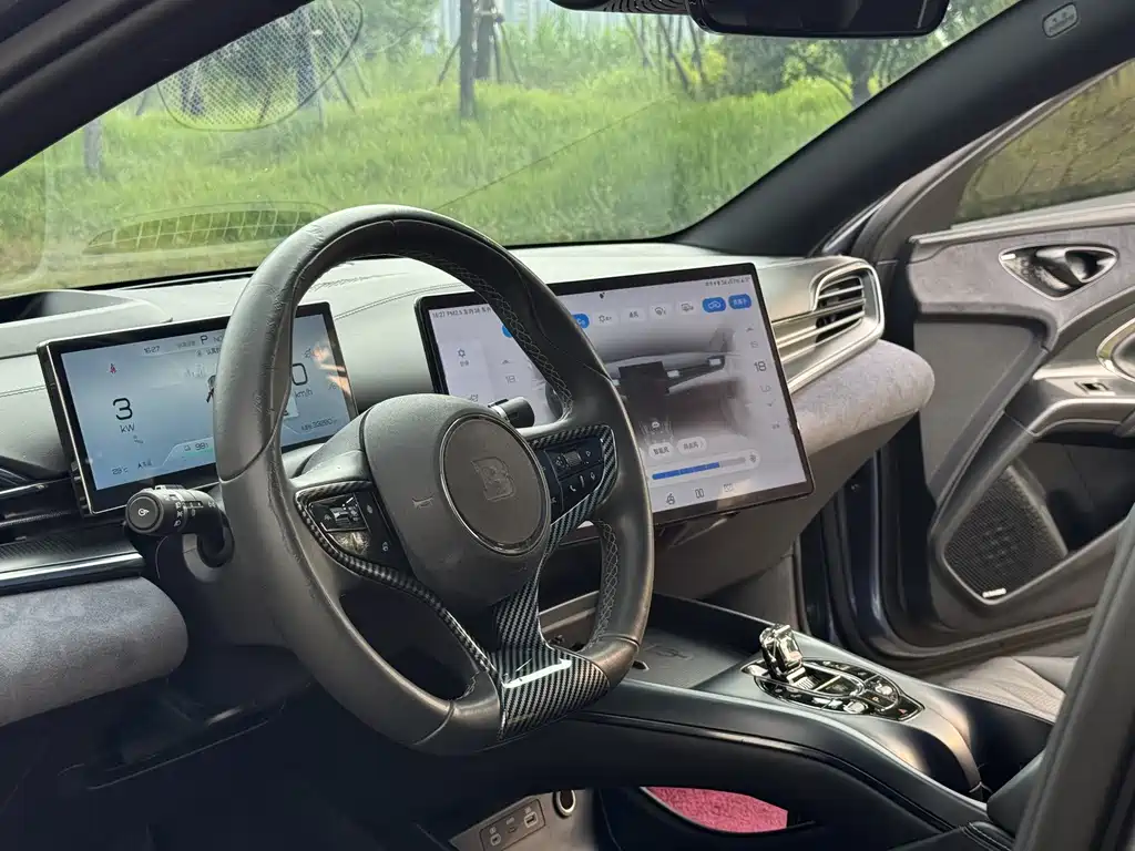 BYD Seal — фото 13