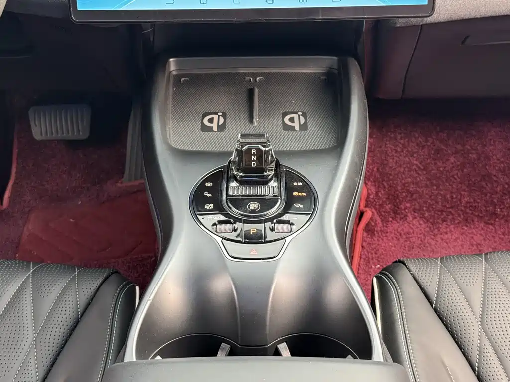 BYD Seal — фото 19