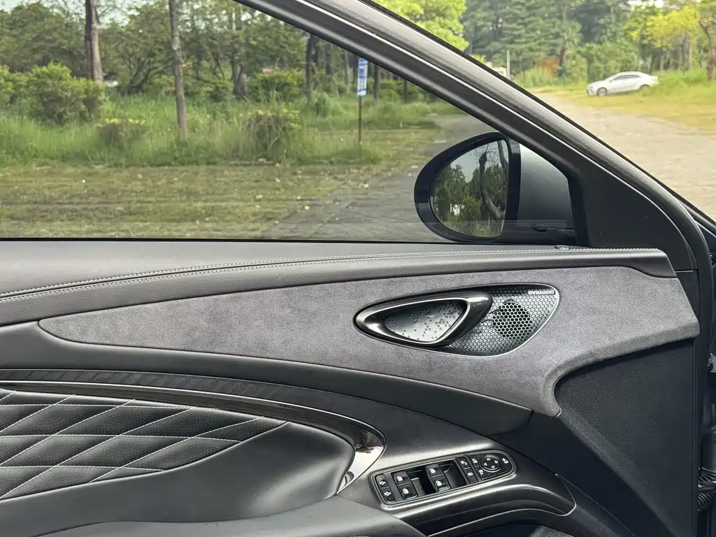 BYD Seal — фото 22