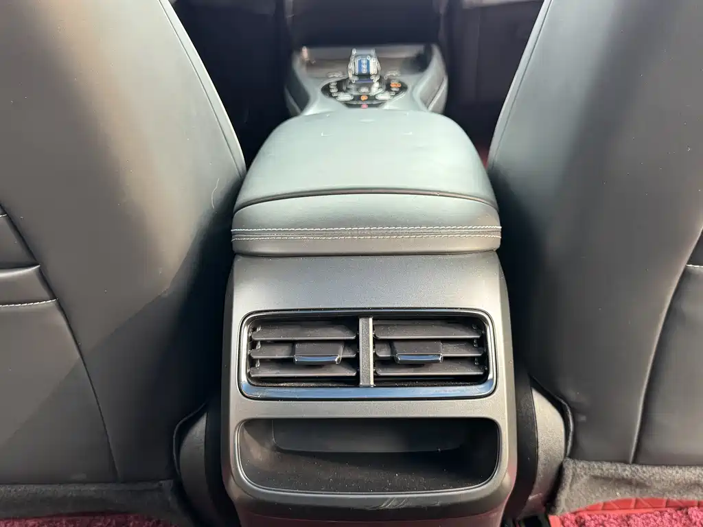 BYD Seal — фото 23
