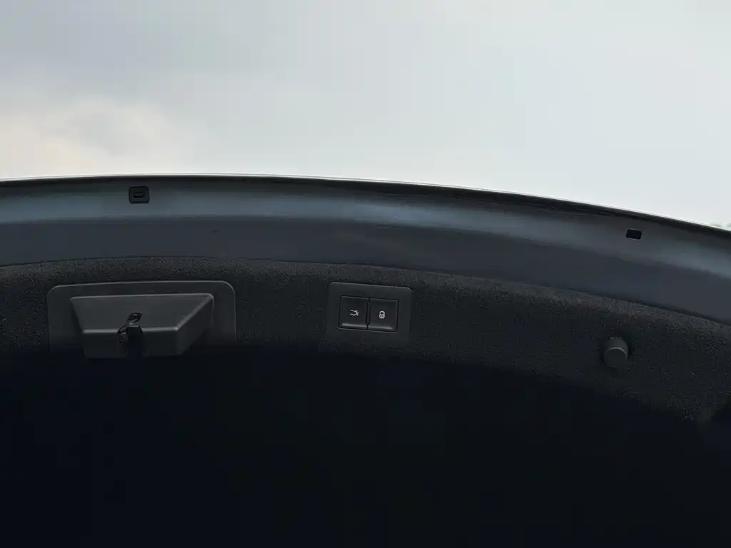BYD Seal — фото 25
