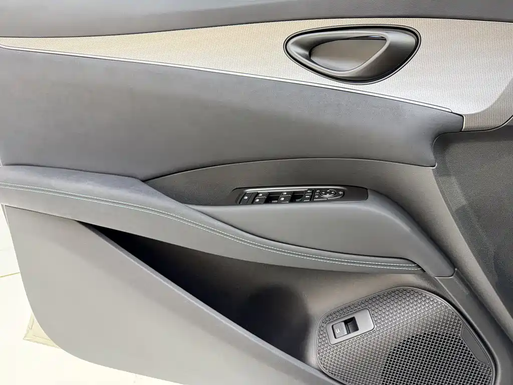 BYD Seal 06 DM-i Touring — фото 14