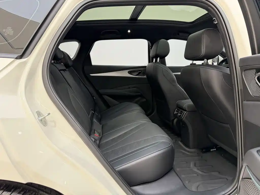 BYD Seal 06 DM-i Touring — фото 25