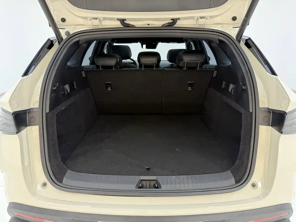 BYD Seal 06 DM-i Touring — фото 26