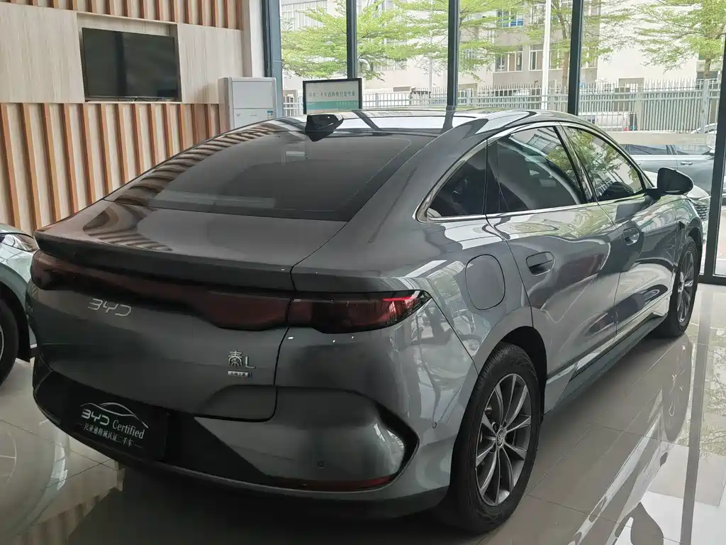 BYD Qin L — фото 6