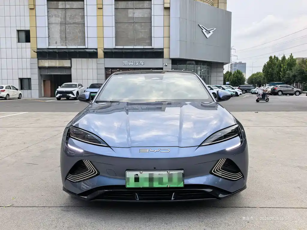 BYD Seal — фото 2