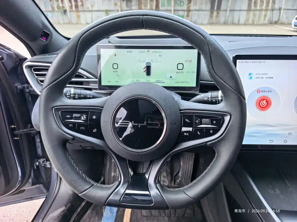 BYD Seal — фото 11