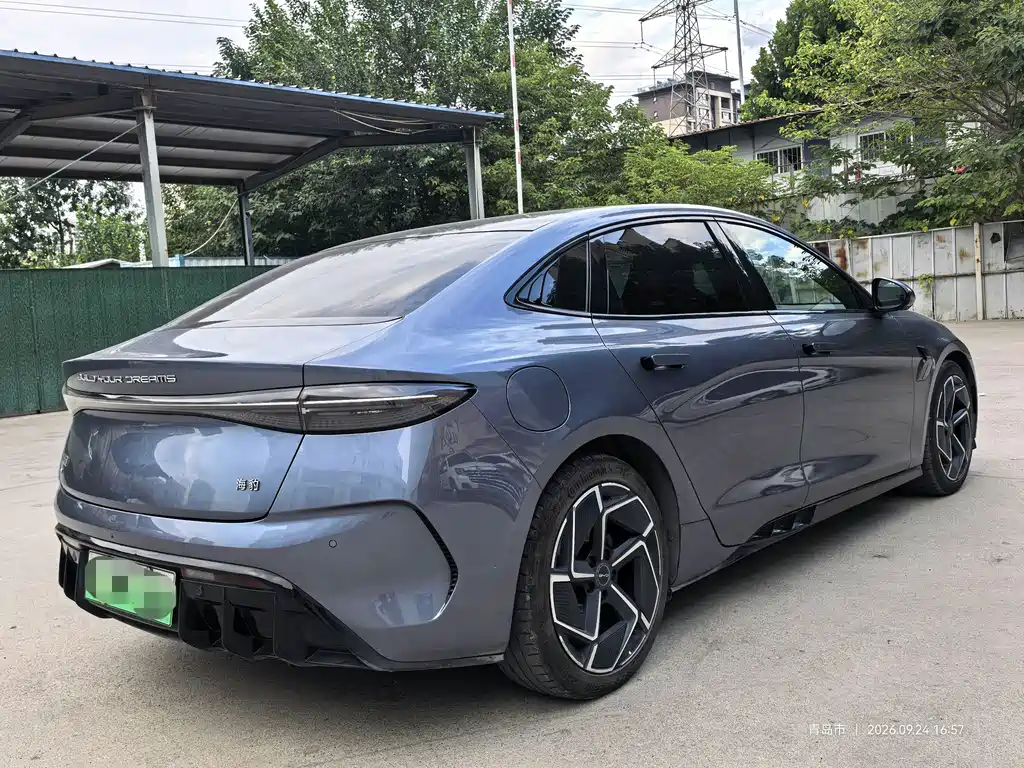 BYD Seal — фото 5