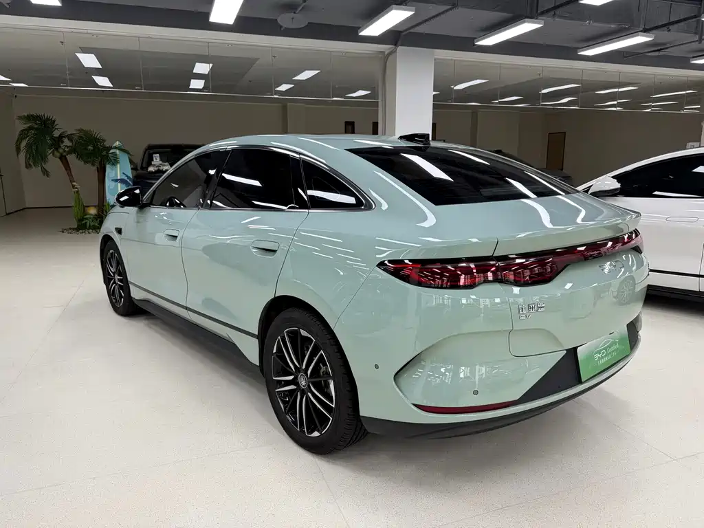 BYD Qin L — фото 6