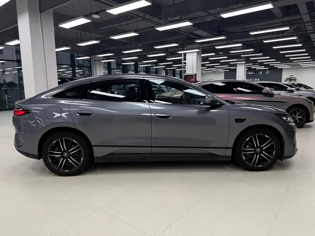 BYD Qin L — фото 4