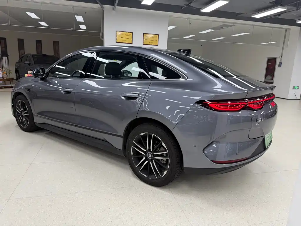 BYD Qin L — фото 5