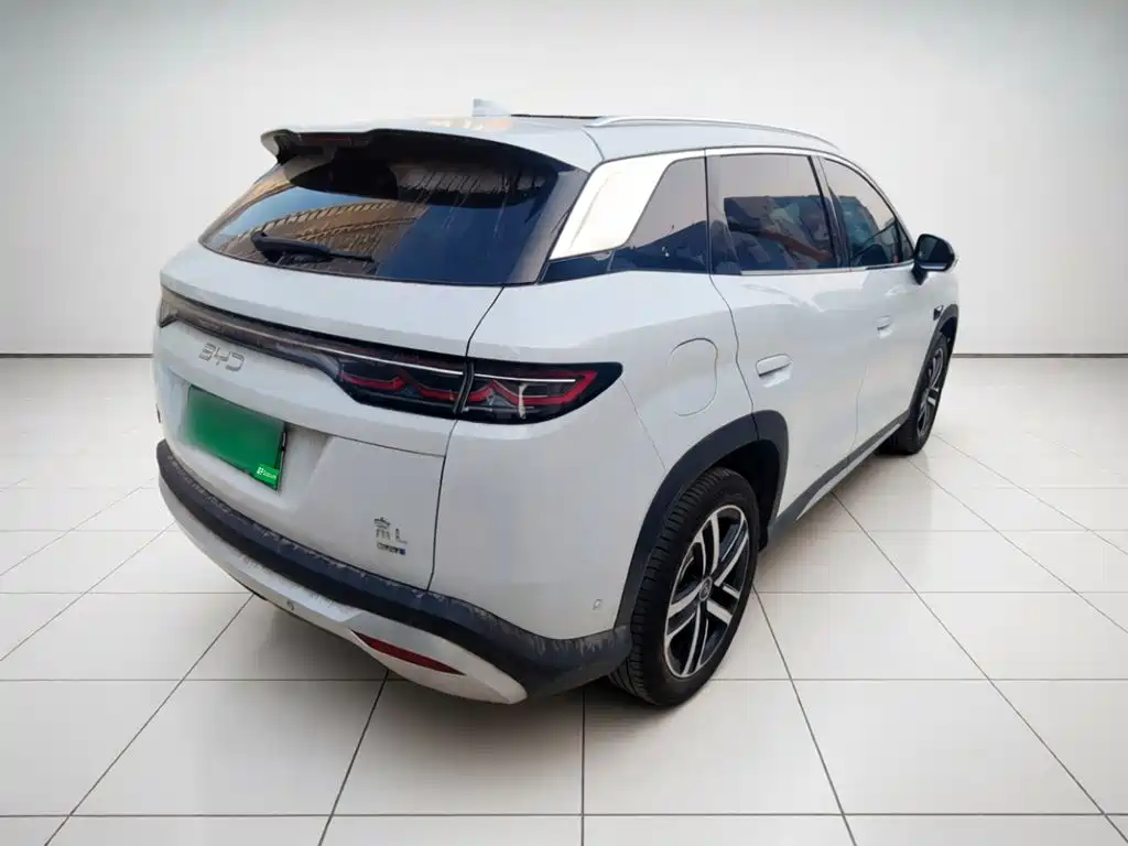 BYD L DM-i — фото 4