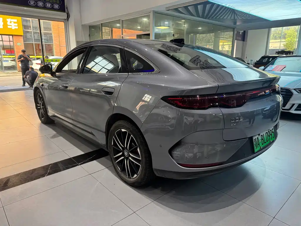 BYD Qin L — фото 7