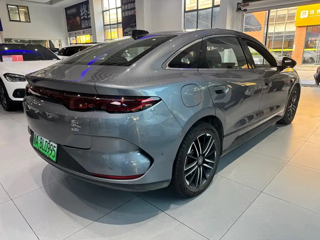 BYD Qin L — фото 9