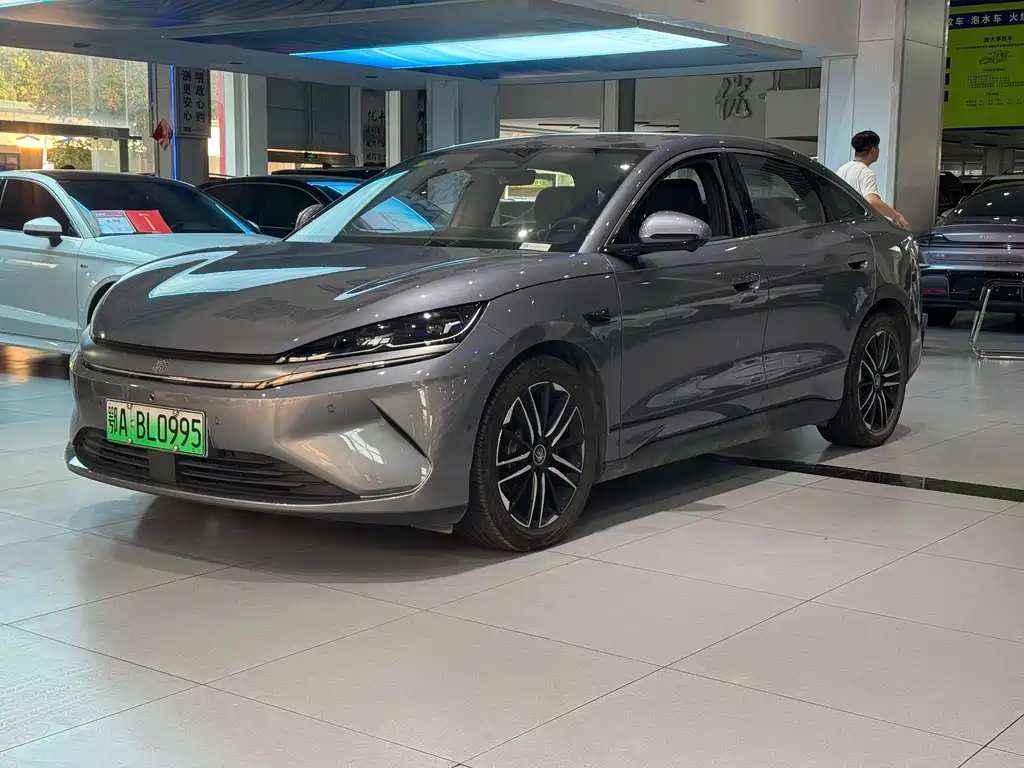 BYD Qin L