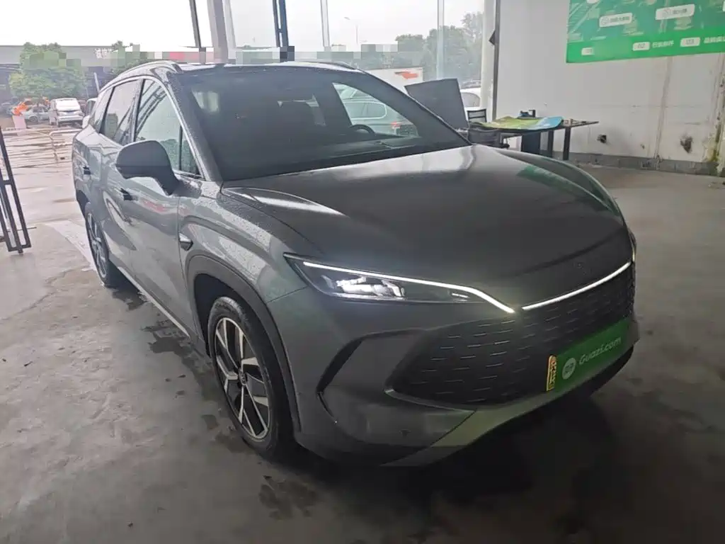 BYD L DM-i — фото 4