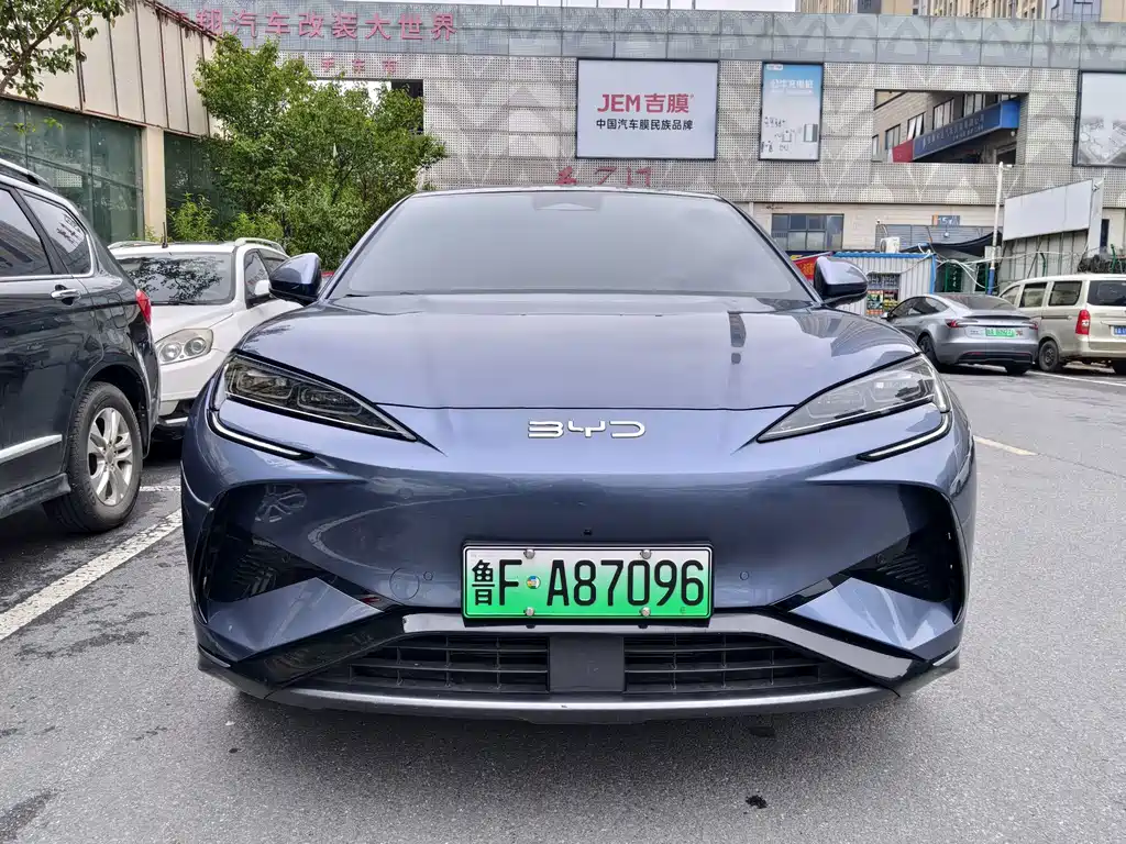 BYD Sealion 07 EV — фото 5