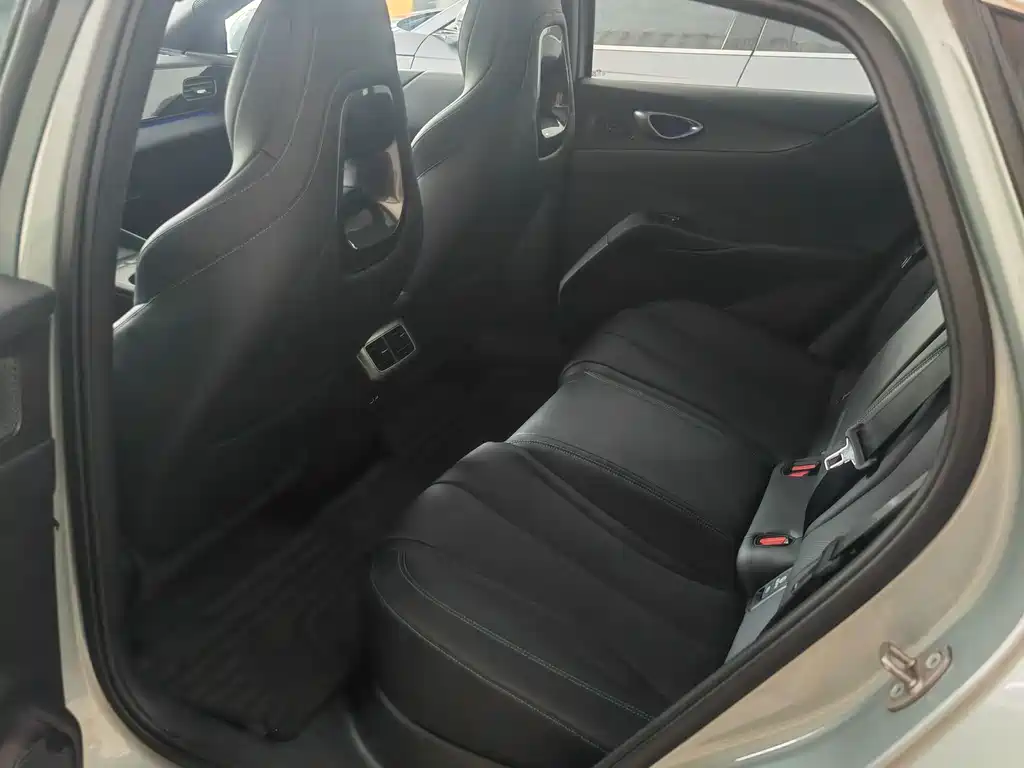 BYD Seal 06 — фото 10