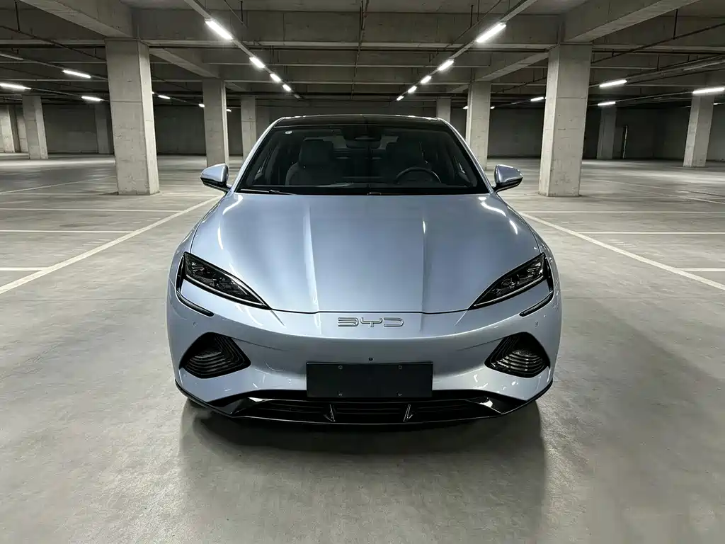 BYD Seal — фото 2