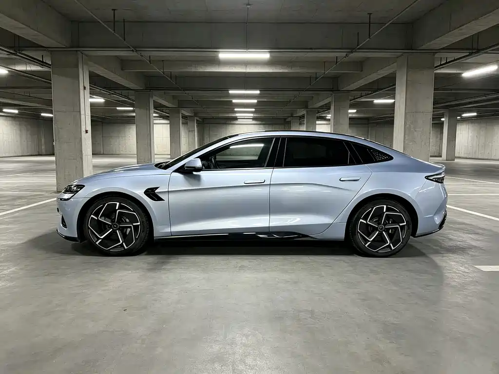 BYD Seal — фото 4
