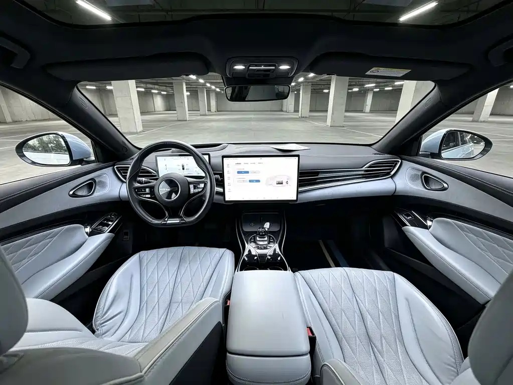 BYD Seal — фото 9