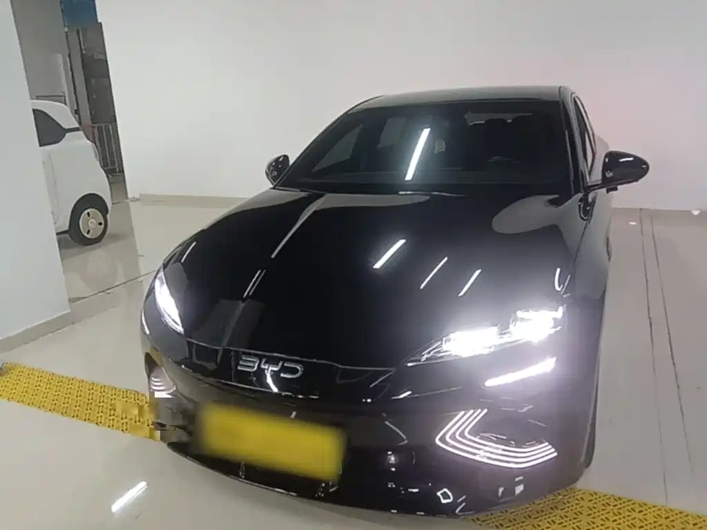 BYD Seal — фото 3