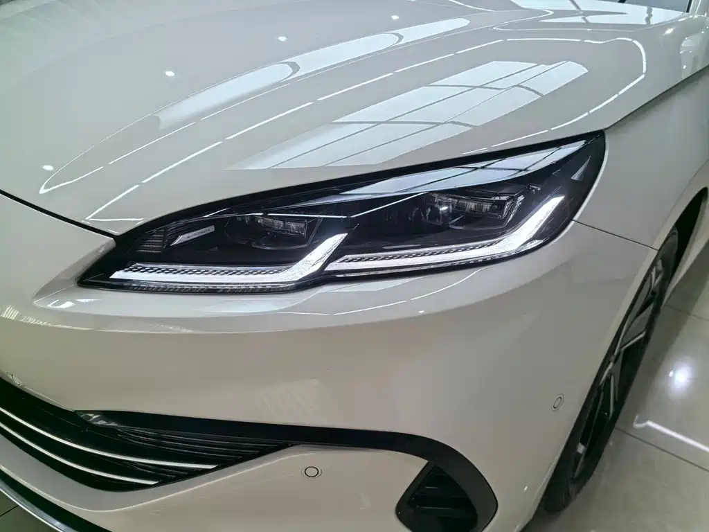 BYD Seal 06 DM-i Touring — фото 11
