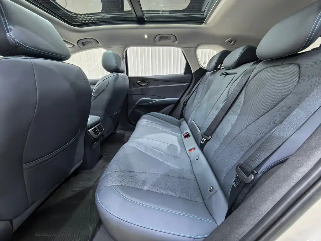 BYD Seal 06 DM-i Touring — фото 10