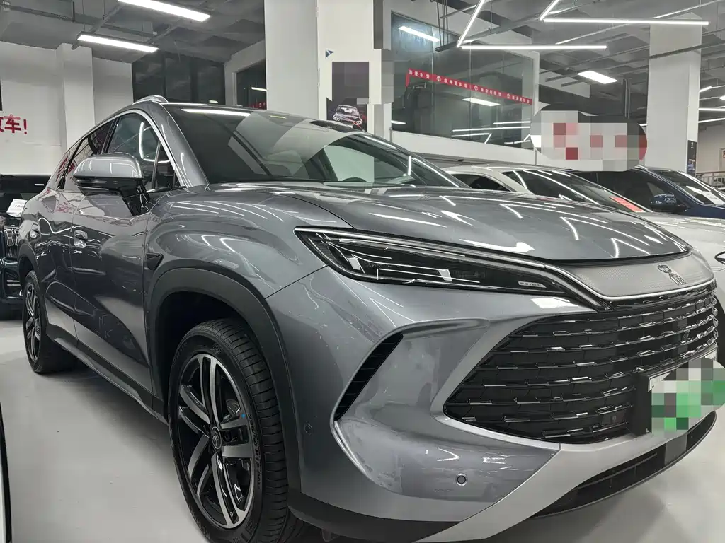 BYD L DM-i — фото 3