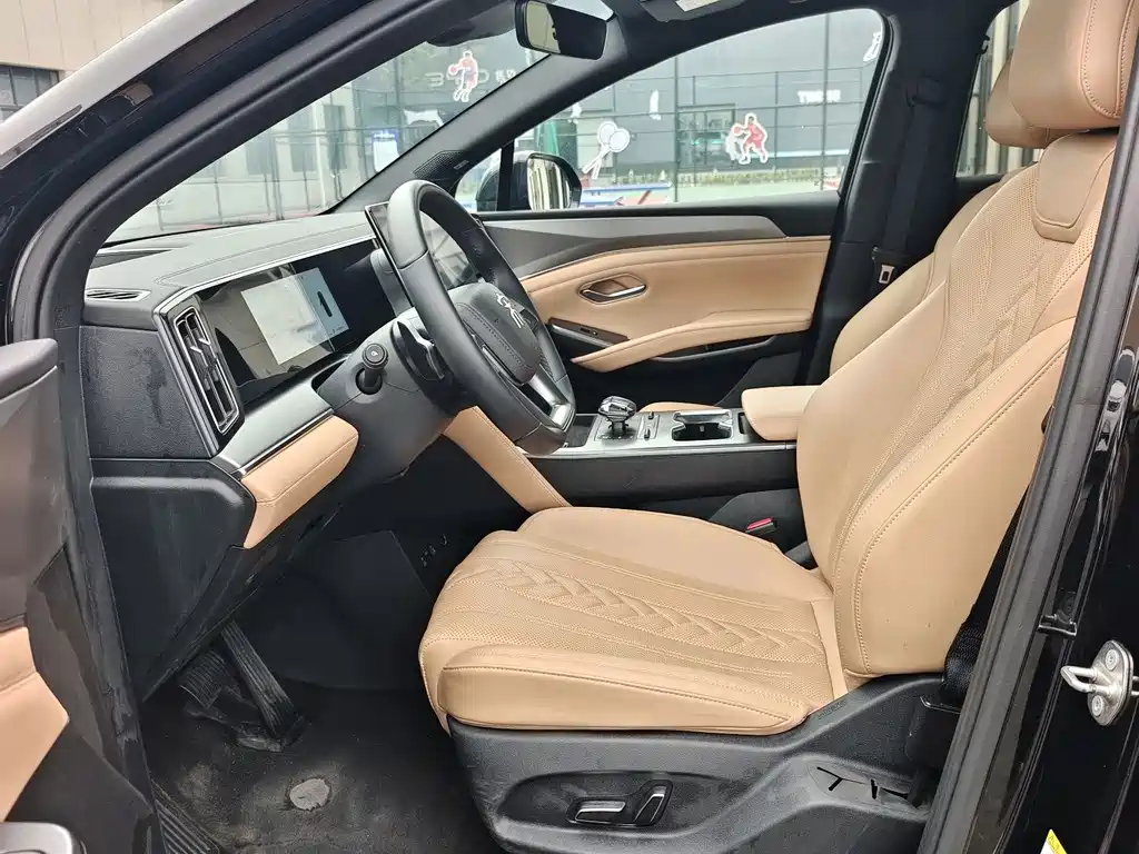 BYD L DM-i — фото 4