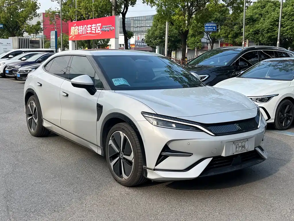 BYD L EV — фото 3