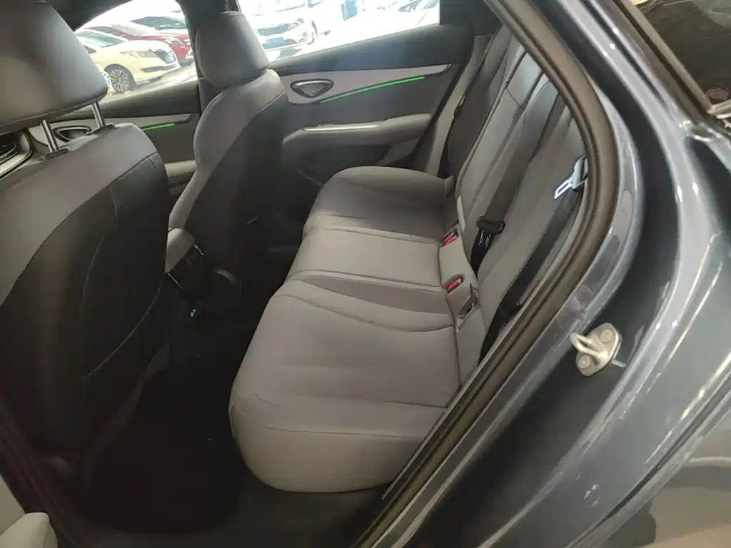 BYD Seal 07 DM-i — фото 17