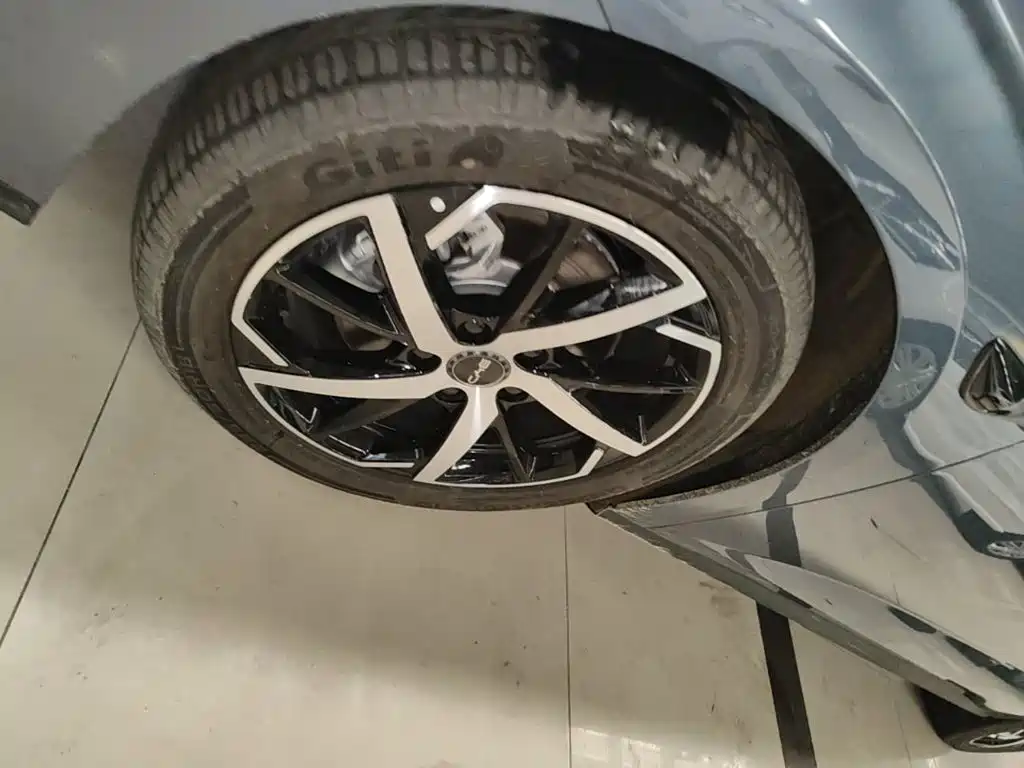 BYD Seal 07 DM-i — фото 23