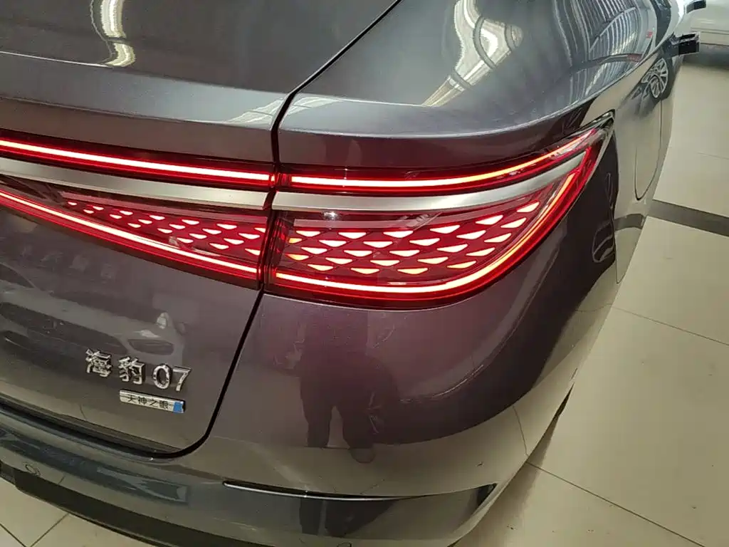 BYD Seal 07 DM-i — фото 8