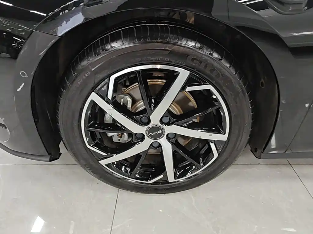 BYD Seal 07 DM-i — фото 23