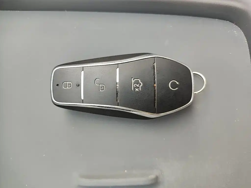BYD Seal 07 DM-i — фото 9