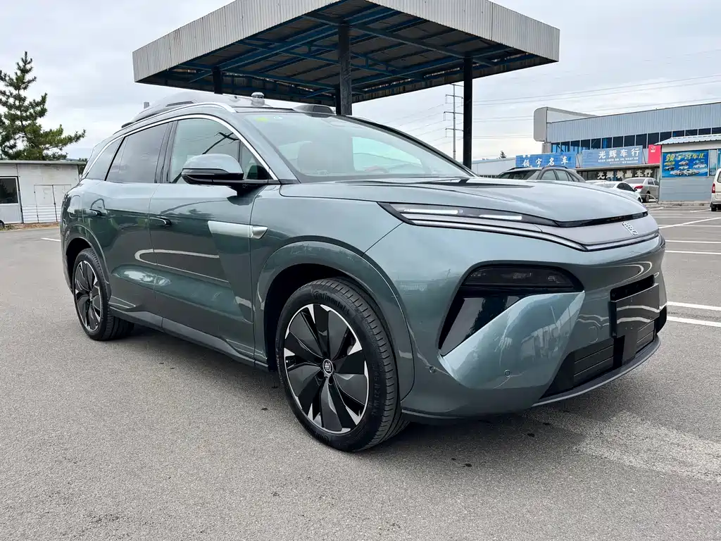 BYD Tang L — фото 3